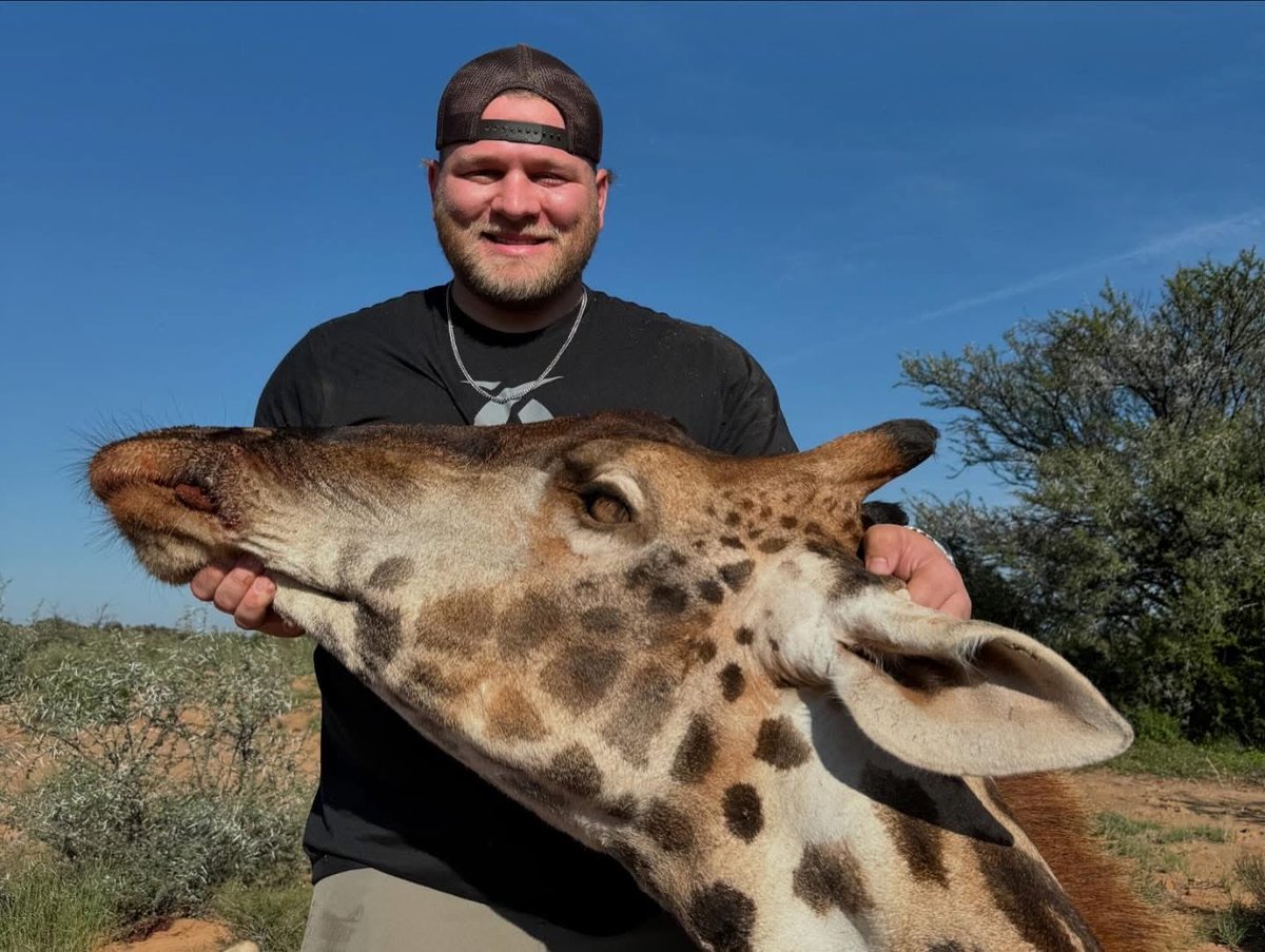 Xpose Trophy Hunting tweet media