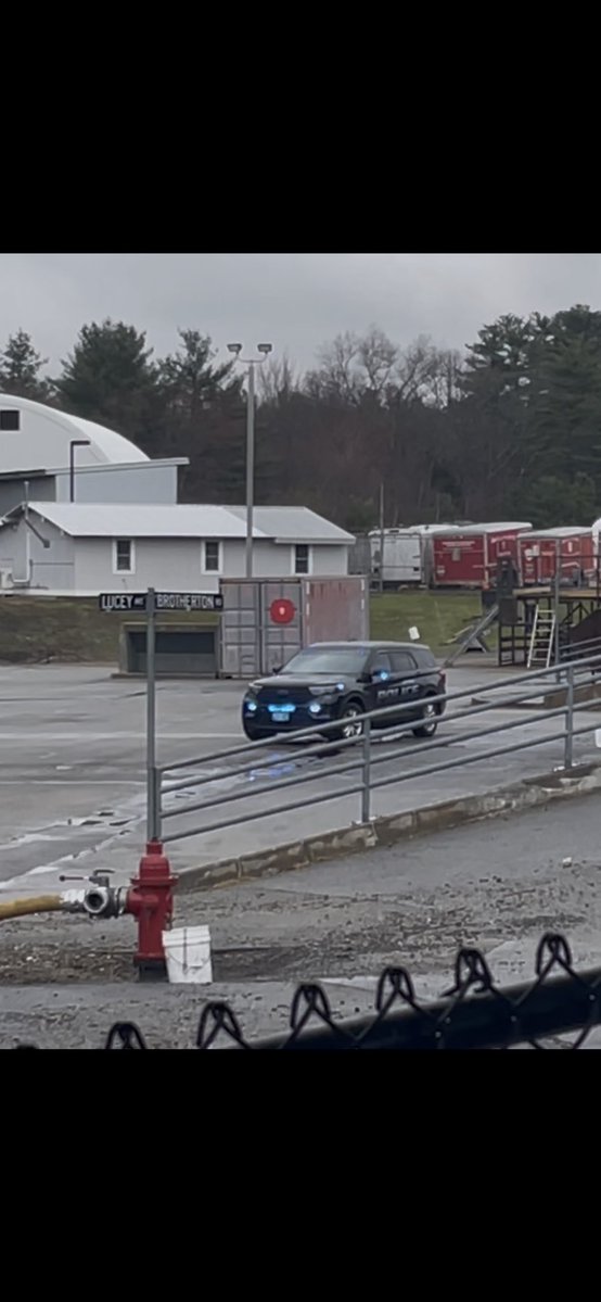 scooperon7's tweet image. Firefighter fall update: Chelmsford Fire Chief Gary Ryan tells 7News firefighter injured yesterday at the firefighting academy in Stow falling several stories to the ground is still critical but showing encouraging signs of improvement…his name is not being released #7news