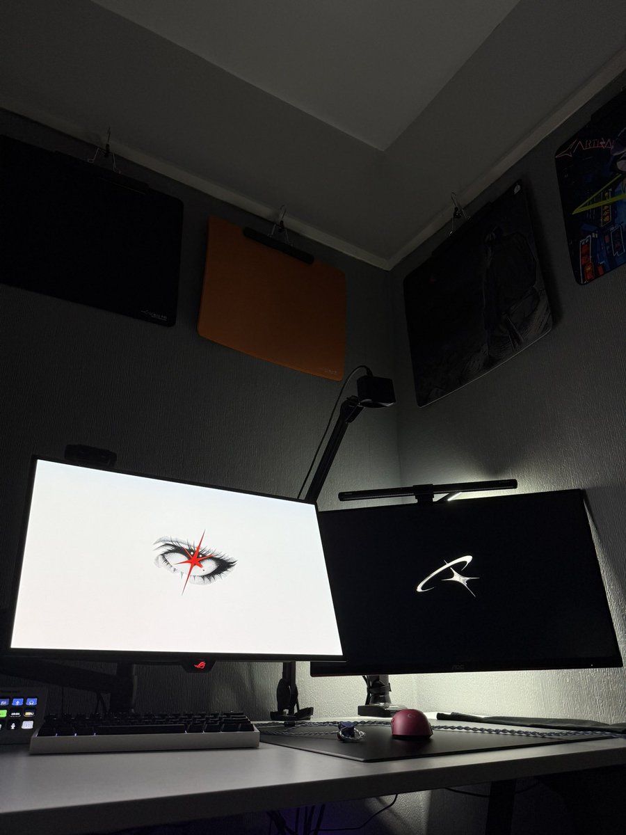 eA s1ght tweet media