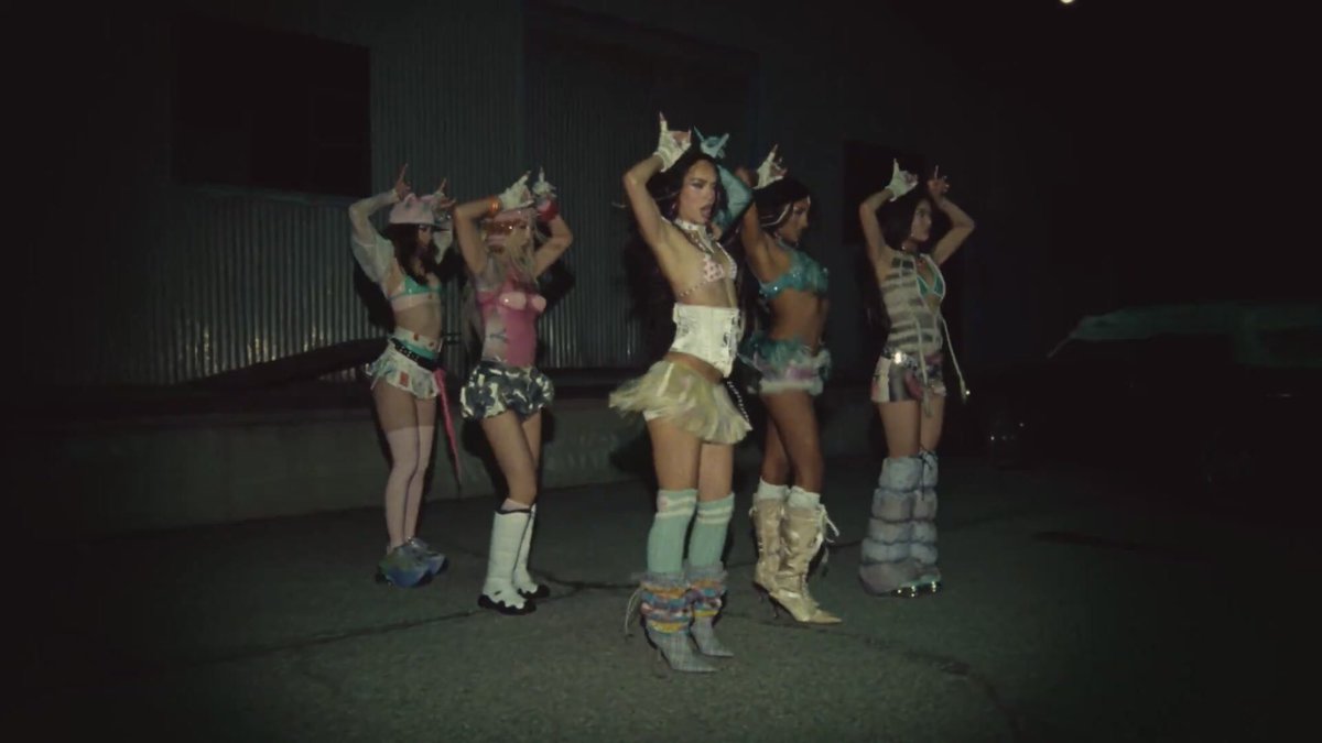 dani ⁶ tweet media