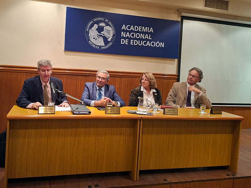 AdeEducacion's tweet photo. Presentación del libro “El legado filosófico del P. Francisco Leocata”, del Ac. Gabriel Zanotti https://t.co/wTF4yhtrzR https://t.co/1osSUINLHw