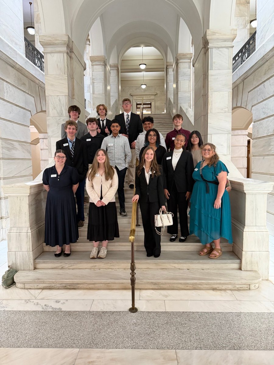 PgouldChamber's tweet photo. The latest Youth Leadership session took students to the State Capitol for a tour and an inside look at state government! Students had the opportunity to step into the role of lawmakers, presenting “mock” bills to State Representatives Jimmy Gazaway and Jeremy Wooldridge. https://t.co/vC8WgPTXNR