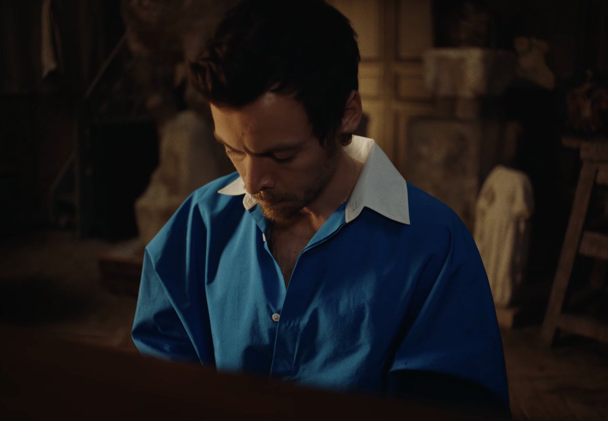 HarryMexOficial's tweet photo. Harry interpretando Carla’s Song en el Museé Bourdelle de París 🇫🇷

Puedes verlo aquí: https://t.co/sLFN0UiSFo https://t.co/XKmxaS1Cyp