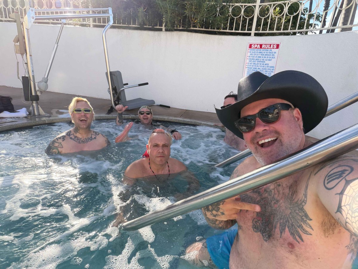 The_Casualties's tweet image. PHOTO DUMP. Here’s a few from the road. Tonight we hit Oxnard, CA. Don’t forget about the venue change to the Corner Pocket Billiards down the street!! All tickets are honored. See you later!! 
thecasualtiesofficial.com/tour

#thecasualties #detonate #peopleoverpower
📸: Jon Shimer