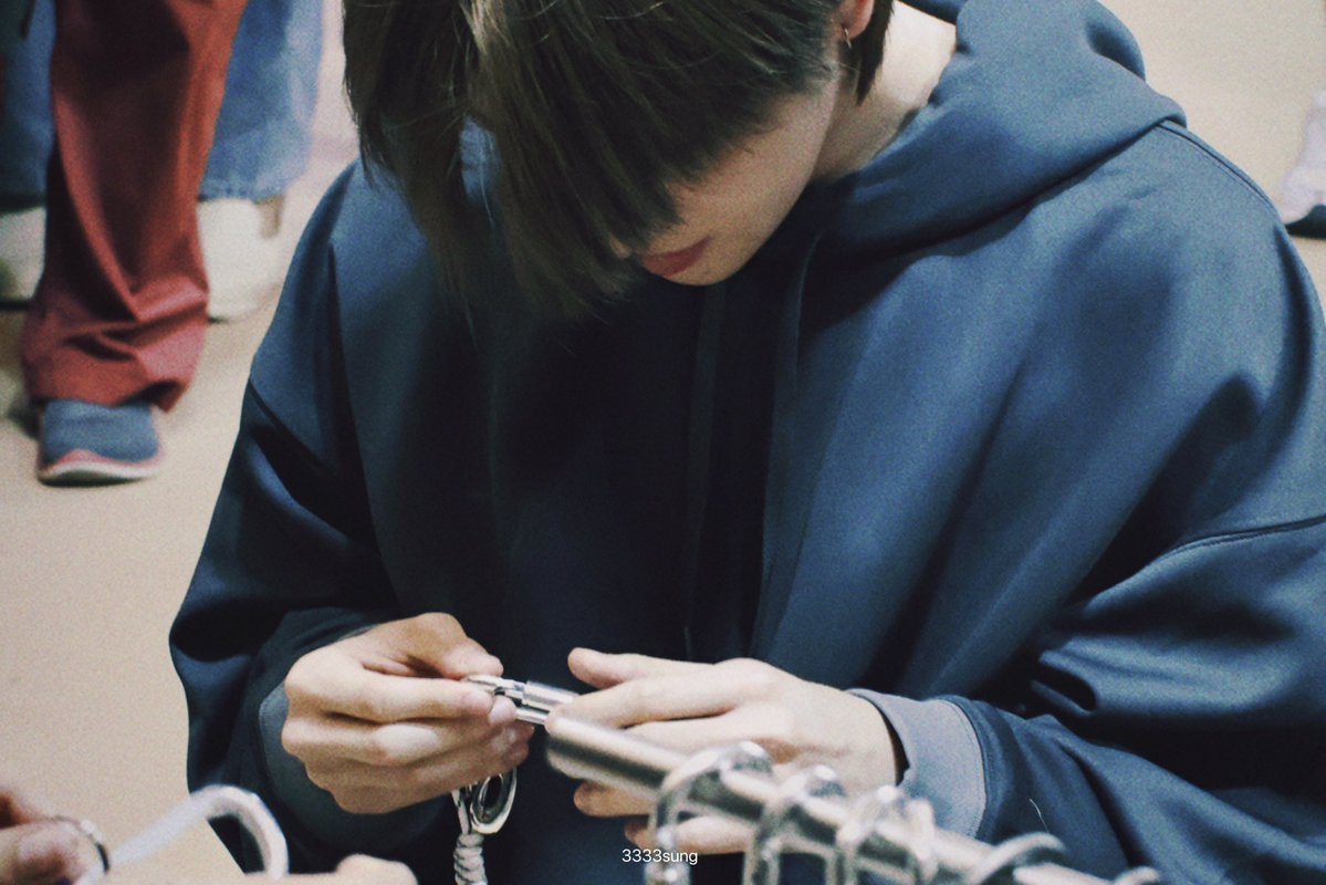 3333333333 tweet media