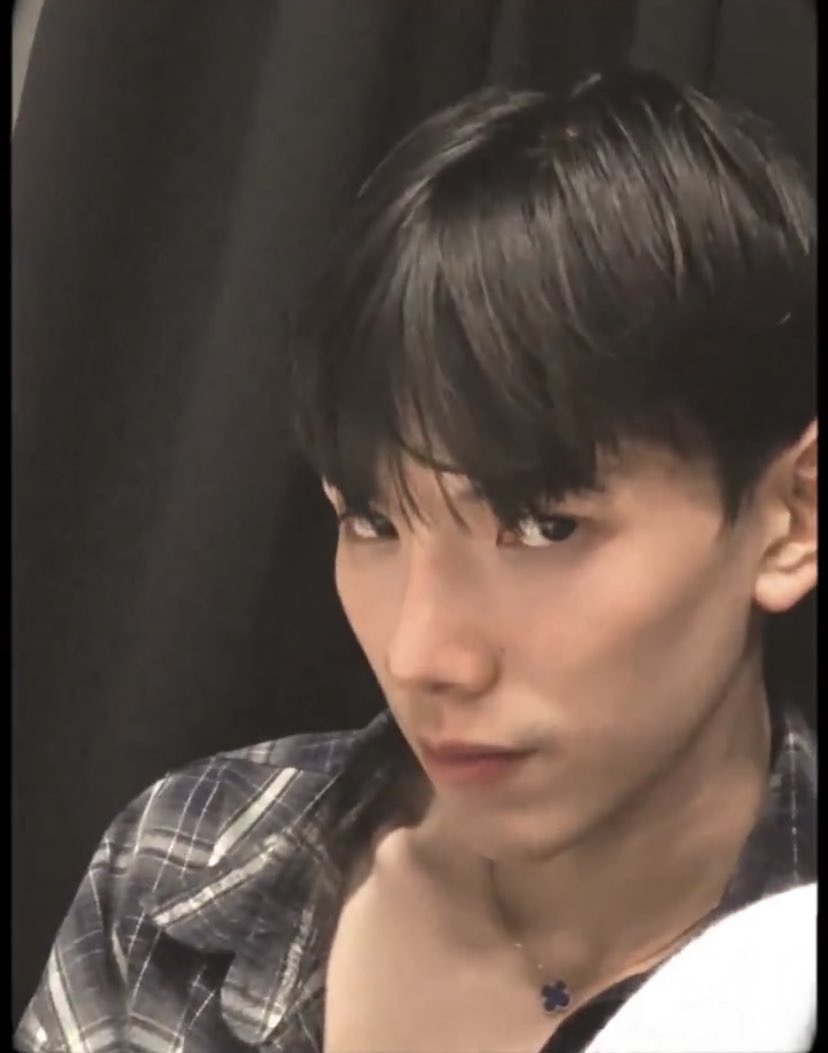 eonyaw *' `*: •☆ εїз tweet media