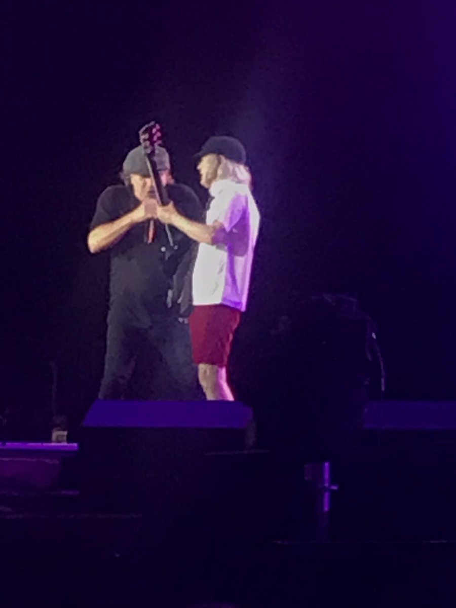 Alejandra Asencio 🐥 tweet media