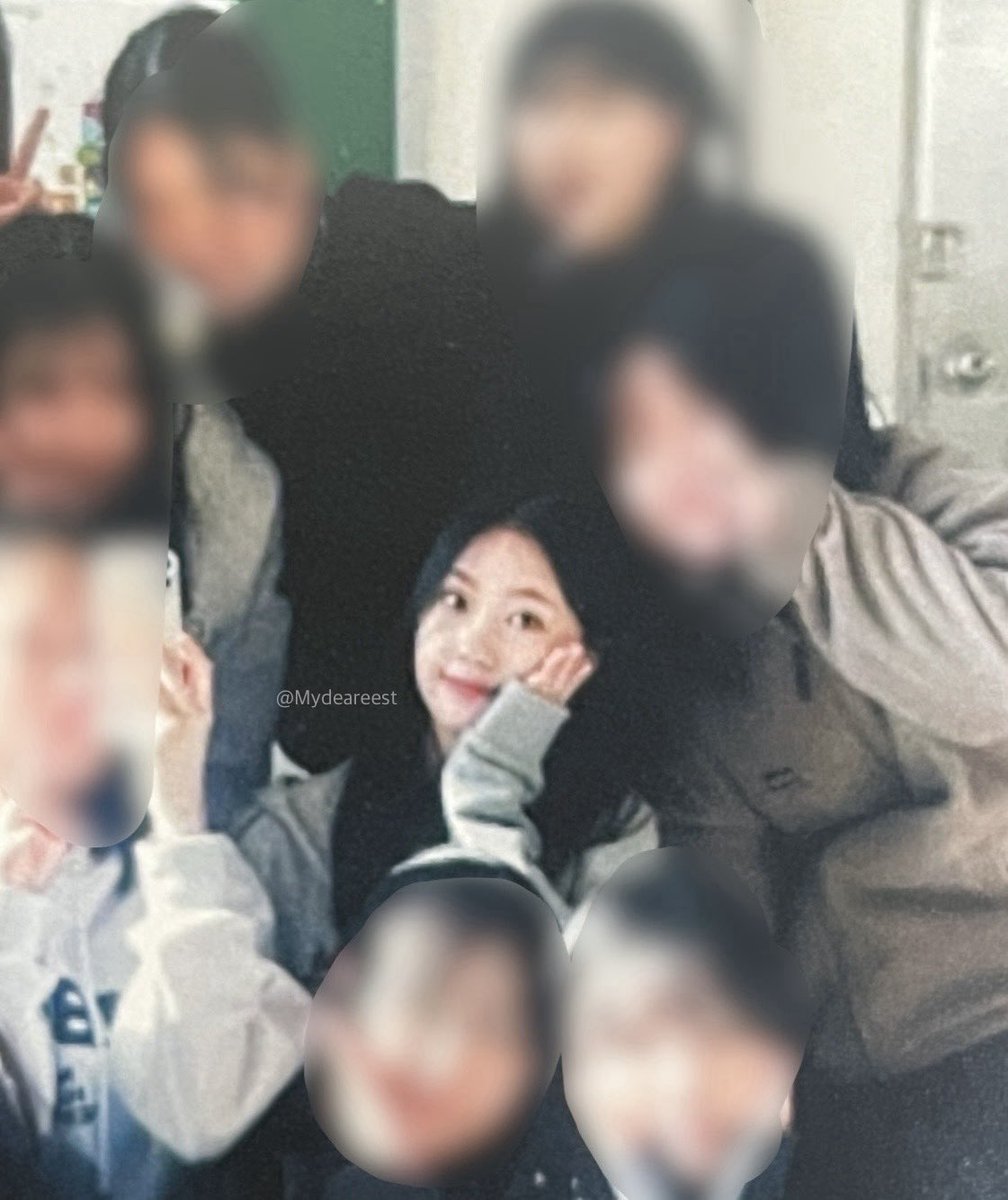 Mydeareest's tweet image. 제보받은 지민이 중학교 졸업사진♡

#UNCHILD #언차일드 #EVON #이본