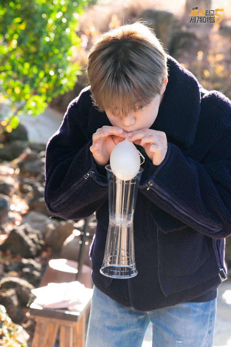 EXO-L INTL tweet media