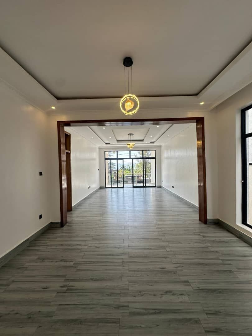 HouseInRwanda's tweet image. 🏠Kigali Rwanda house for sale in Kimironko Bibare🆕

💸 Price: 350,000,000 Rwf
🛏️ Bedrooms:6
🛁 Bathrooms:6
👍Furnished: Yes
🚗 Parking Available

For further details:👇
houseinrwanda.com/property/sale/… 

Contact name:👨‍💼Muhawenayo Emmanuel

#House #Rent #Kigali #HouseinRwanda