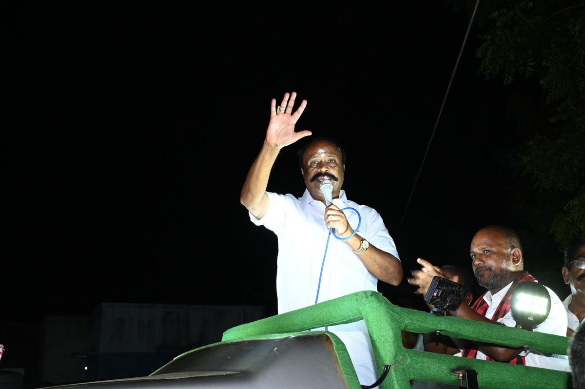 OfficeOfKRP's tweet photo. திருப்பத்தூர் தொகுதி, தானிப்பட்டி  காட்டாம்பூர் மக்களை சந்தித்து தலைவர், முதல்வர் @mkstalin அவர்கள் அரசின் சாதனைகளையும், தேர்தல் வாக்குறுதிகளையும் எடுத்துரைத்து INDIA கூட்டணியின் வெற்றி சின்னம் உதயசூரியன் சின்னத்திற்கு வாக்கு சேகரித்து, மக்களின் அன்பையும், ஆதரவையும் பெற்றோம். https://t.co/bawy1Ey6rn