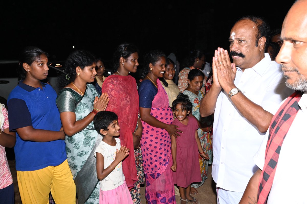 OfficeOfKRP's tweet photo. திருப்பத்தூர் தொகுதி, தானிப்பட்டி  காட்டாம்பூர் மக்களை சந்தித்து தலைவர், முதல்வர் @mkstalin அவர்கள் அரசின் சாதனைகளையும், தேர்தல் வாக்குறுதிகளையும் எடுத்துரைத்து INDIA கூட்டணியின் வெற்றி சின்னம் உதயசூரியன் சின்னத்திற்கு வாக்கு சேகரித்து, மக்களின் அன்பையும், ஆதரவையும் பெற்றோம். https://t.co/bawy1Ey6rn