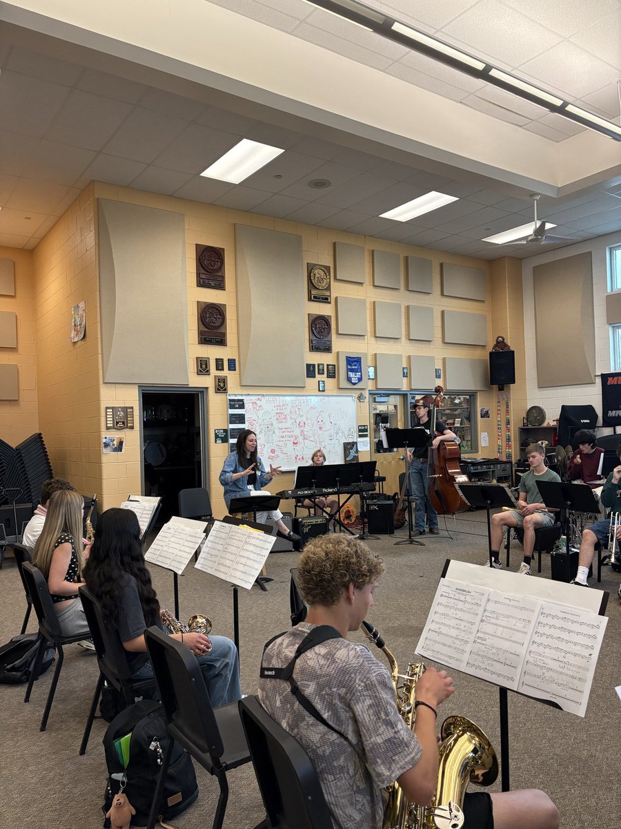 Mead HS Bands tweet media