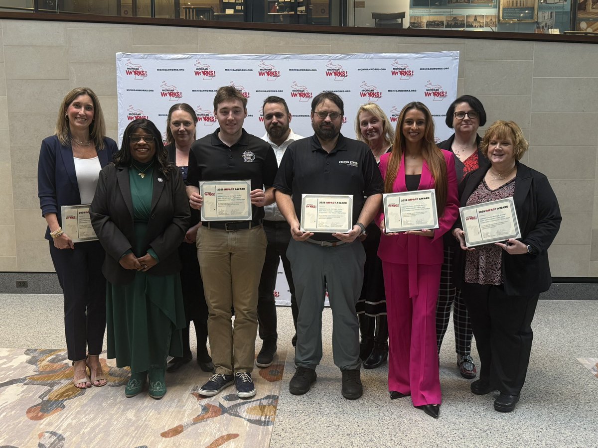 OaklandMIWorks's tweet image. Special thanks to State Representative @RepWoolford and State Representative @RepBrendaCarter for joining us for today’s #MIWorksImpact Awards and congratulating #OaklandCounty’s award winners, Issac and Eaton Steel.