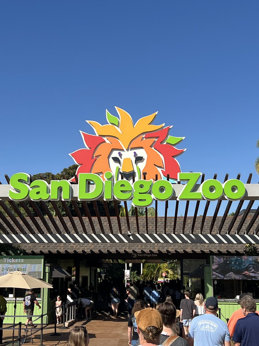 Mr. Dennis tweet media