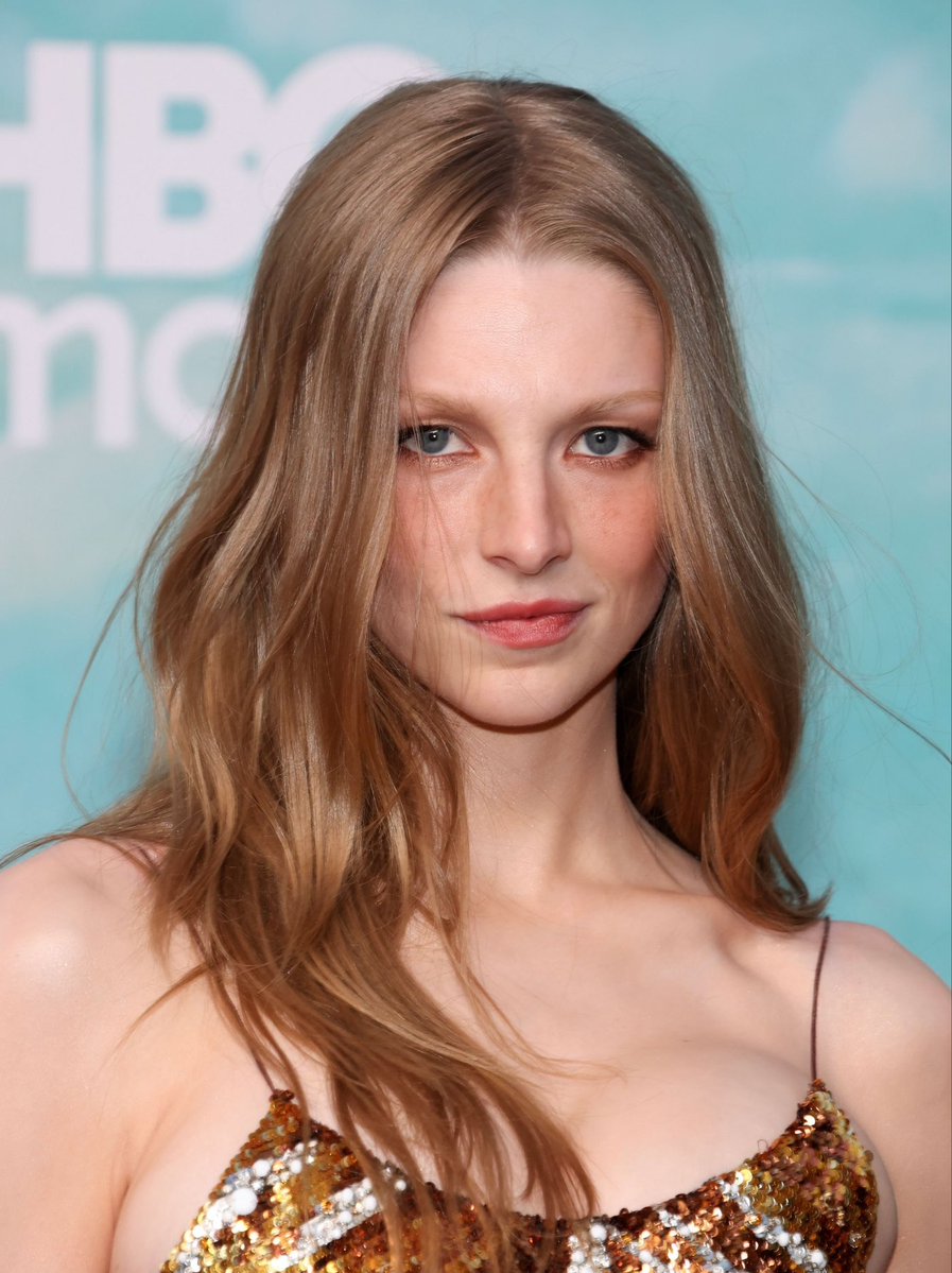 euphoria daily tweet media