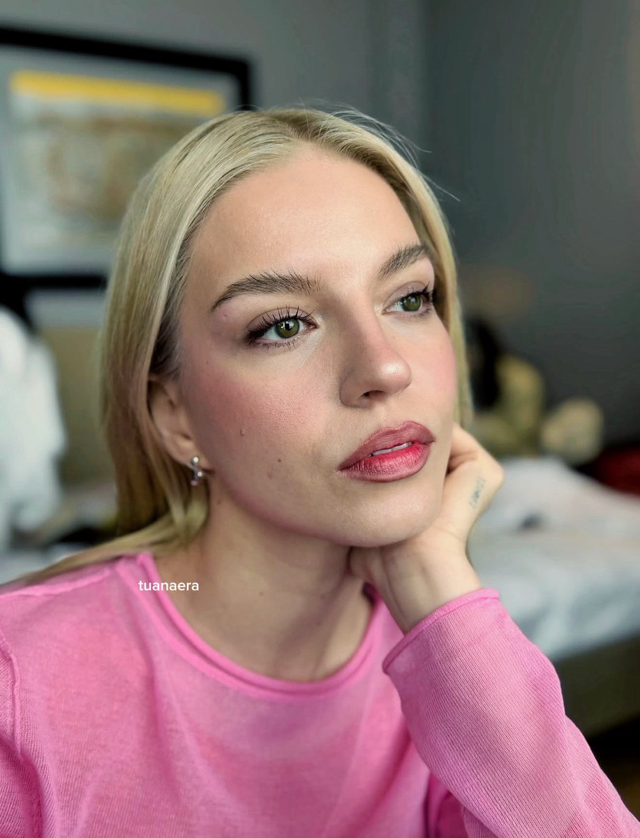 tuanaera's tweet image. çok güzelsin ki 💖 

#tuana