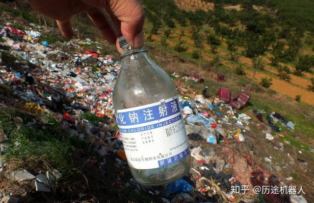 karimamr tweet media