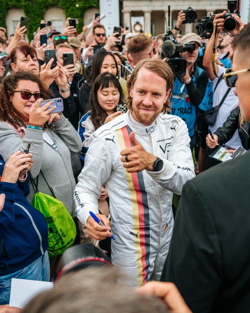 fosgoodwood's tweet image. There's nothing quite like being part of the crowd during our Balcony Moments. Have you been sprayed with Champagne by Carl Fogarty? Been handed Alain Prost's driving gloves? Received a signature from Sebastian Vettel? It's the place to be. #FOS
