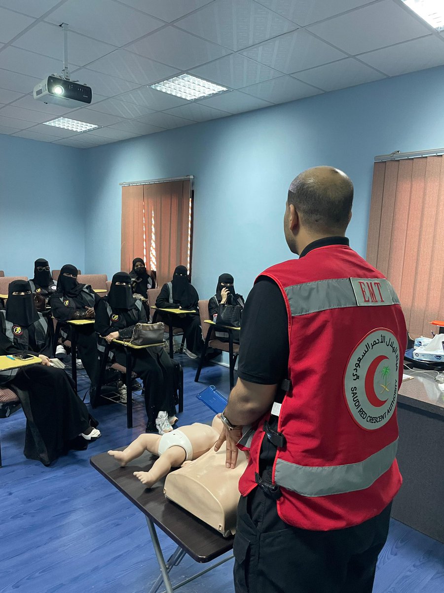 alsaeka_rescue's tweet photo. تتقدم جمعية الصاعقة للبحث والانقاذ بالشكر الجزيل لهيئة الهلال الاحمر السعودي نظير جهودها المتميزة لتقديم دورة (الثمان الاولى) للاسعافات الاولية والتي استفادت منها الجمعية واضفت الكثير من المعلومات في المجال الاسعافي للانقاذ وخدمة المجتمع
@mediasrca https://t.co/W0laSfbWDg