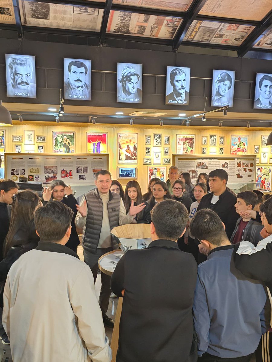 tvolay.com tweet media