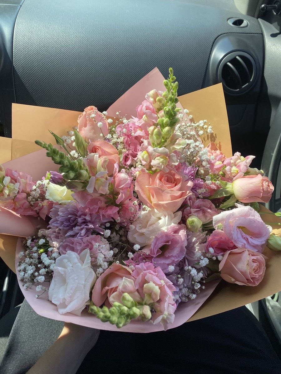 BE 🍁. tweet media