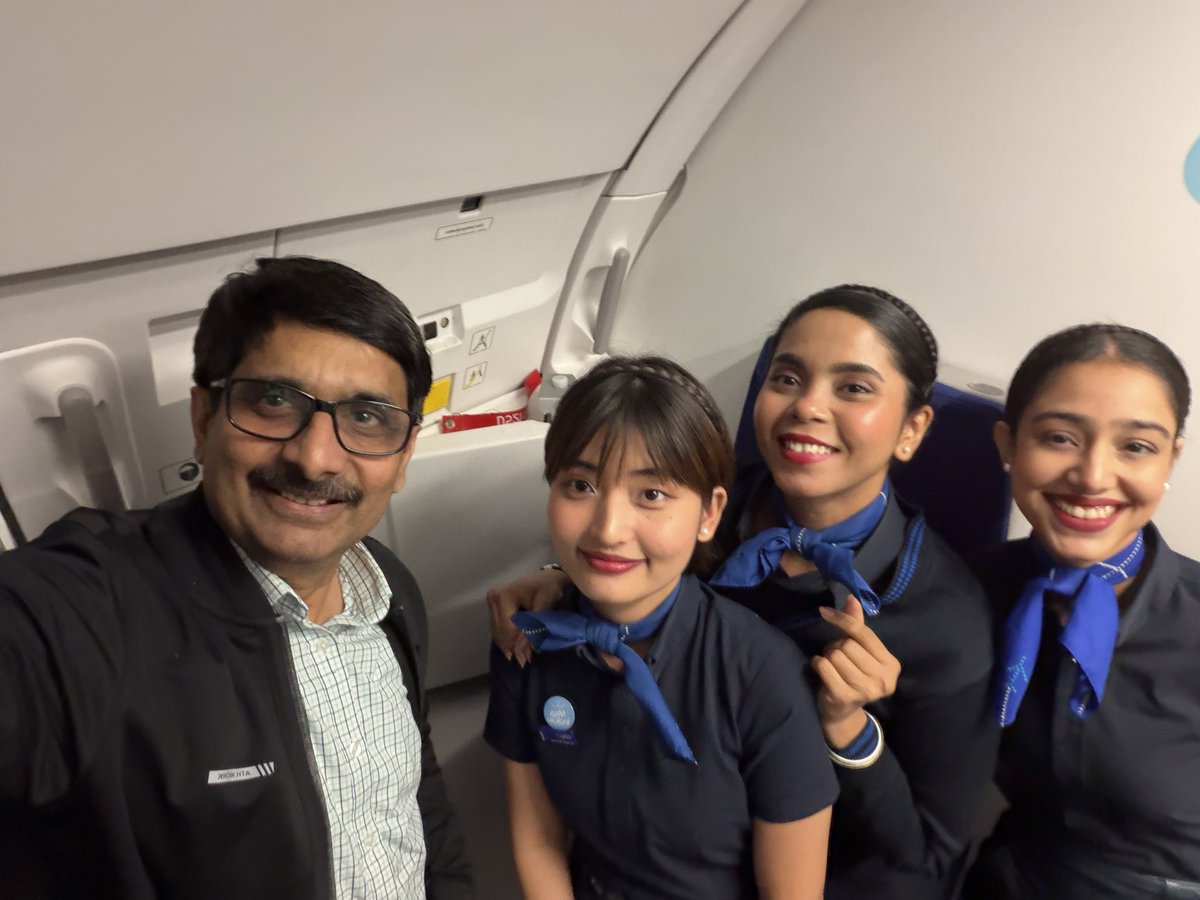 PRABODDH2011's tweet image. Excellent flying experience with @IndiGo6E today on flight 6E 354 from Delhi to Mumbai. The cabin crew—Dawa, Harshal, Sakshi, Anagha, and Ashween—were exceptionally humble and cooperative. next-level hospitality 
#IndiGo #CustomerService #Aviation #TravelExperience 
@IndiGo6E