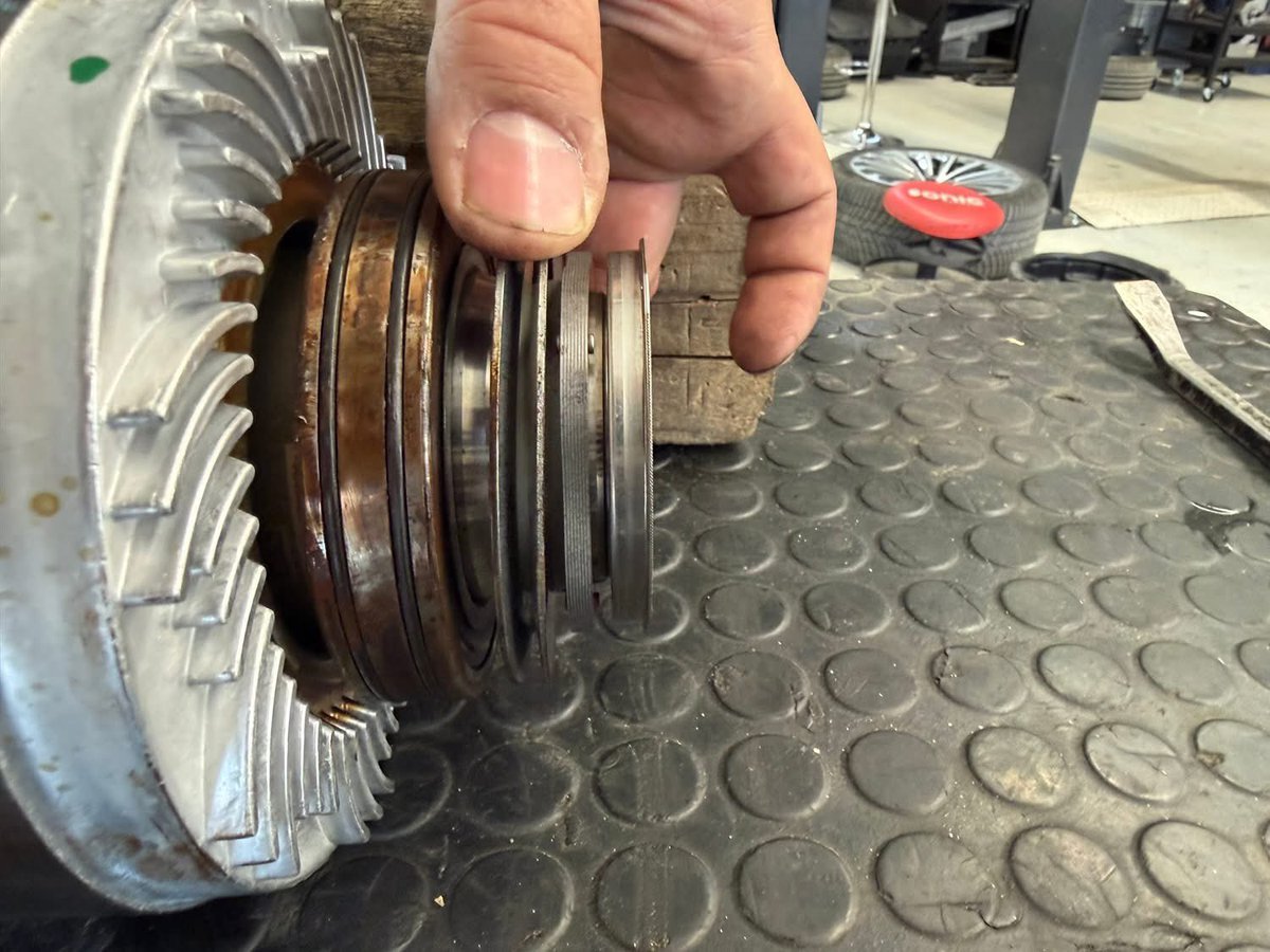 evclinic's tweet photo. Audi eTron AKA320 - one of the worst eDrives we have ever seen with dual-design flaw we’ve now fully cracked.

The first prototype is already in production, built to eliminate the root cause by removing the SiC KACO sealing concept and implementing our HolyGrail solution.

What started with demand for the front APA250 (now validated — video dropping tomorrow) has quickly escalated. Customers are no longer waiting for failure — they want both eDrives done preventively, before coolant leaks turn into full powertrain destruction. If you want to protect you savings and sign off permanently from EV workshops, solution is ready. Designed same way as ours validated Teslq LDU HolyGrail KIT with 950,000km without servicing so far.

Stay tuned…