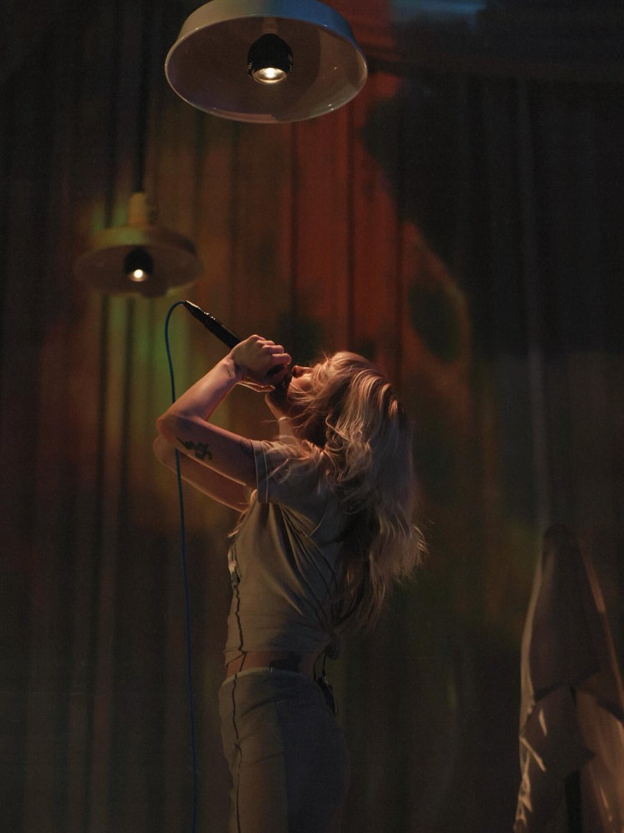 andrea from paramore🖤 tweet media