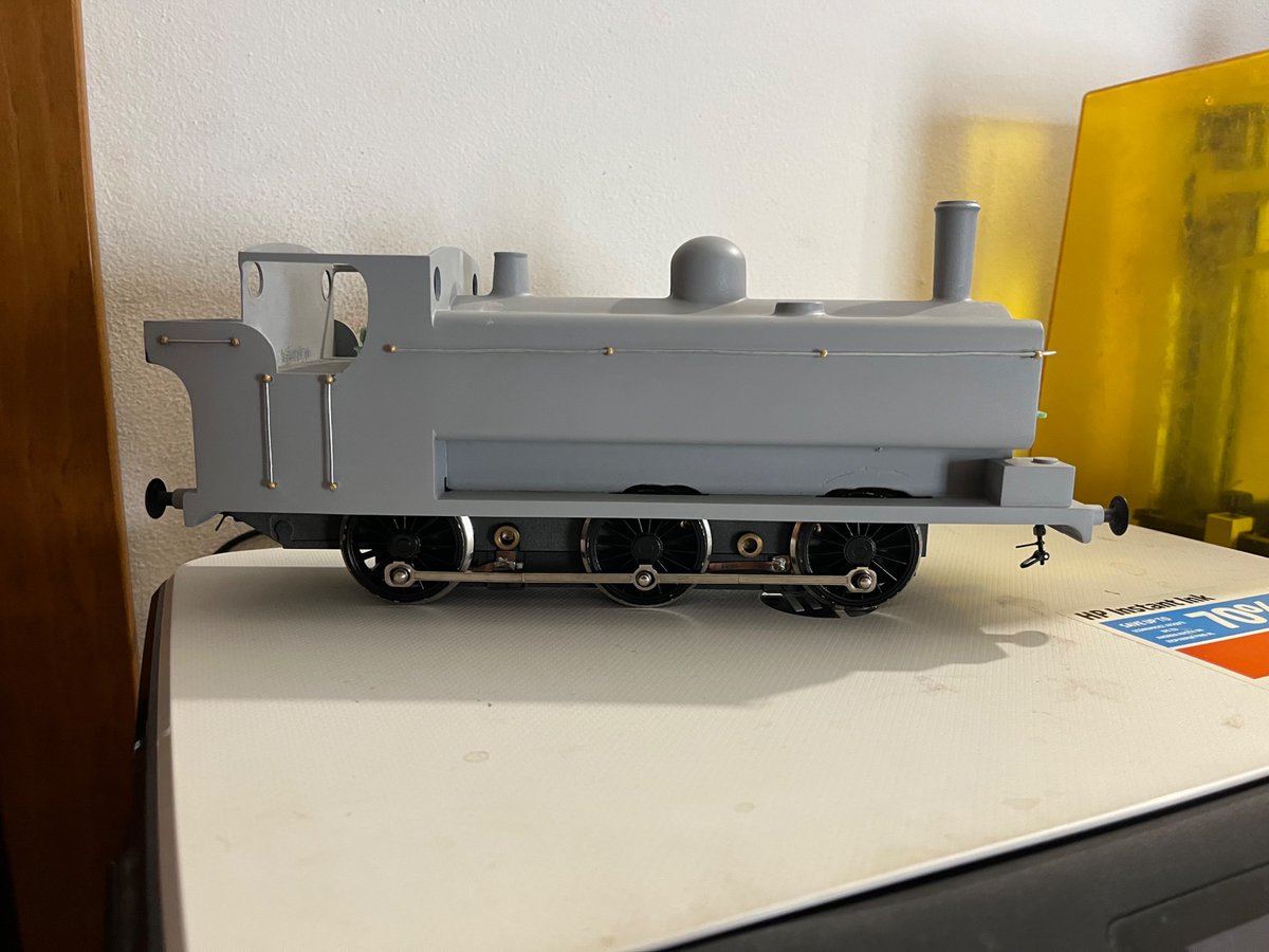 I was happy to receive a package from <a href="/thethomasfan/">Tom</a> today but I guess duck was even happier than me!
Fully metal geared chassis are a must!