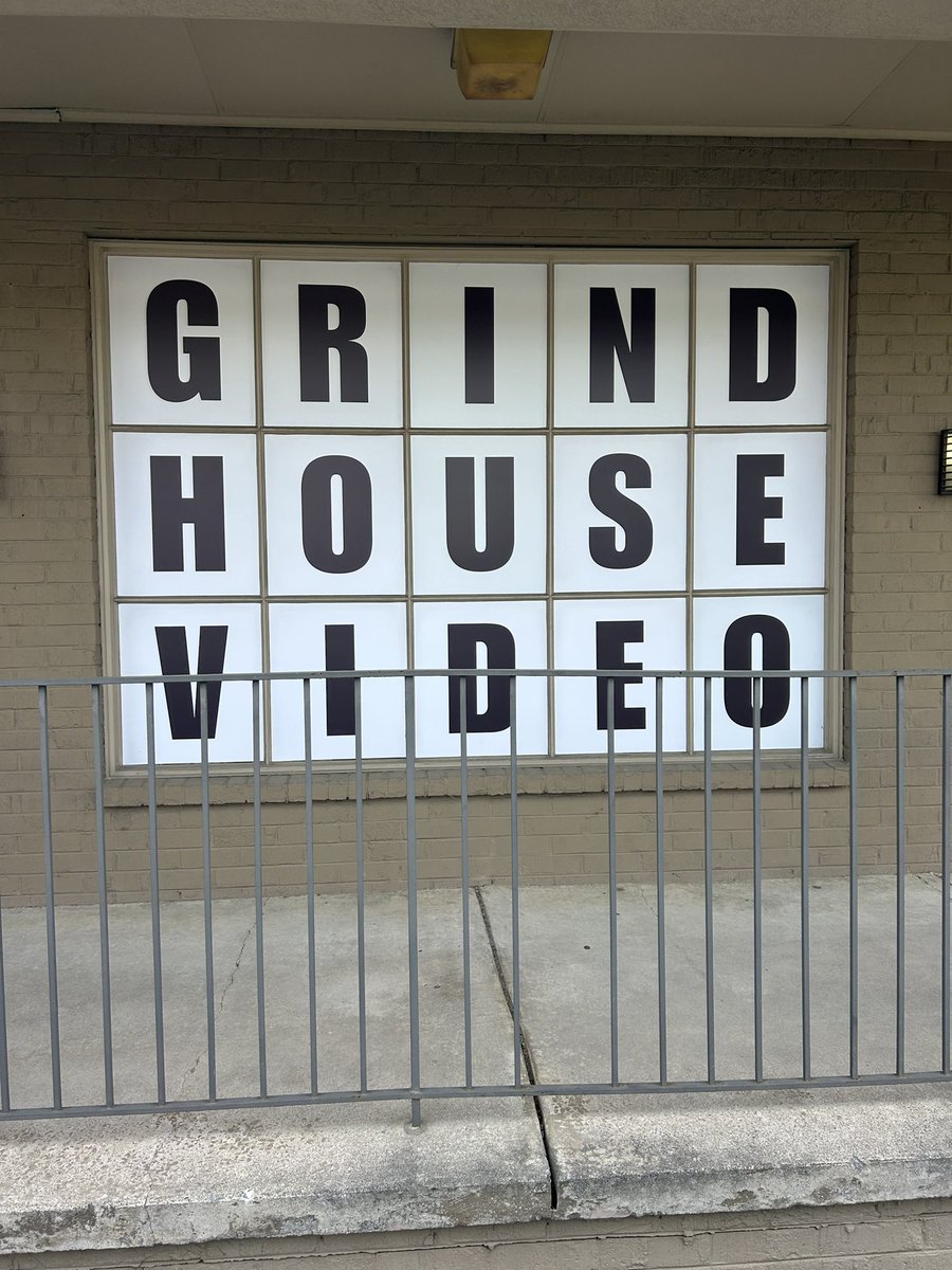 Brett Gallman tweet media