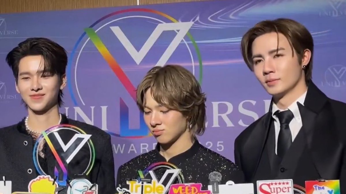 ‎𝗯𝗹𝘂𝗲 𝗽𝗲𝗮𝗰𝗵 ୧ · tweet media