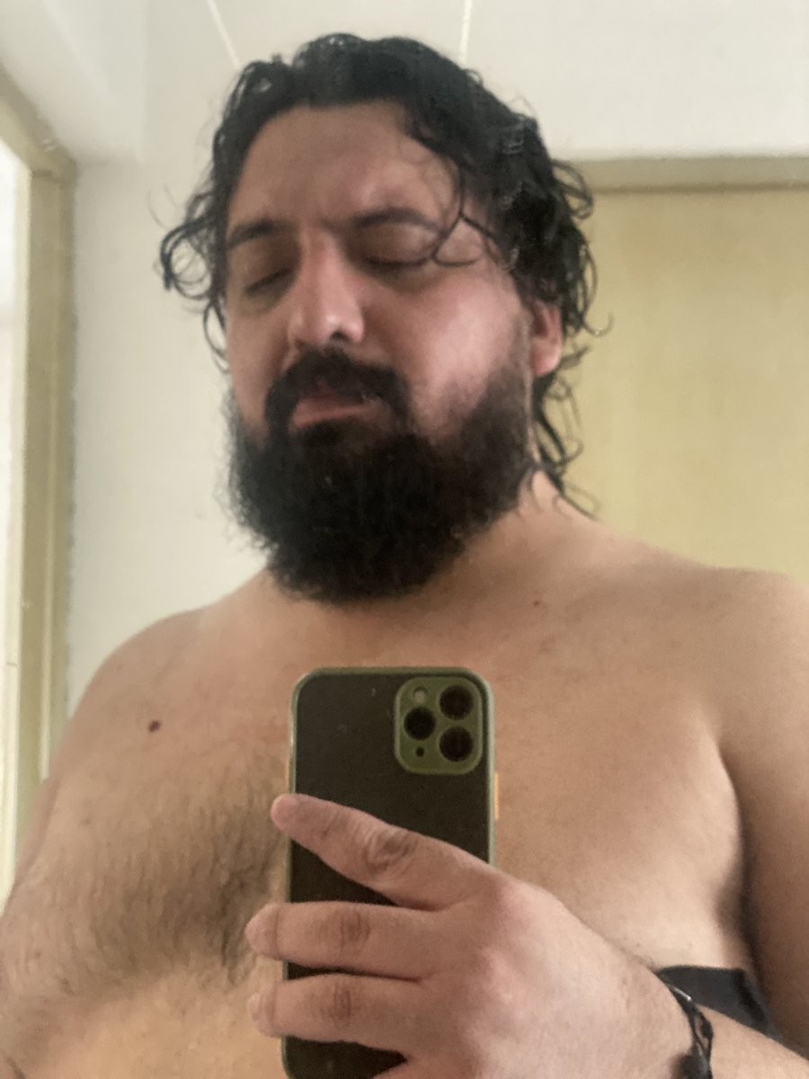 Pandamonbear's tweet photo. Hoy es mi cumpleaños ❤️❤️❤️ today its my bday 🎊🎉🎂 https://t.co/Myzf7UTQ9o
