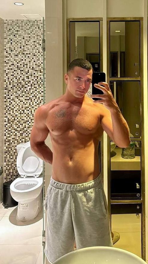 Paul black 🖤 tweet media