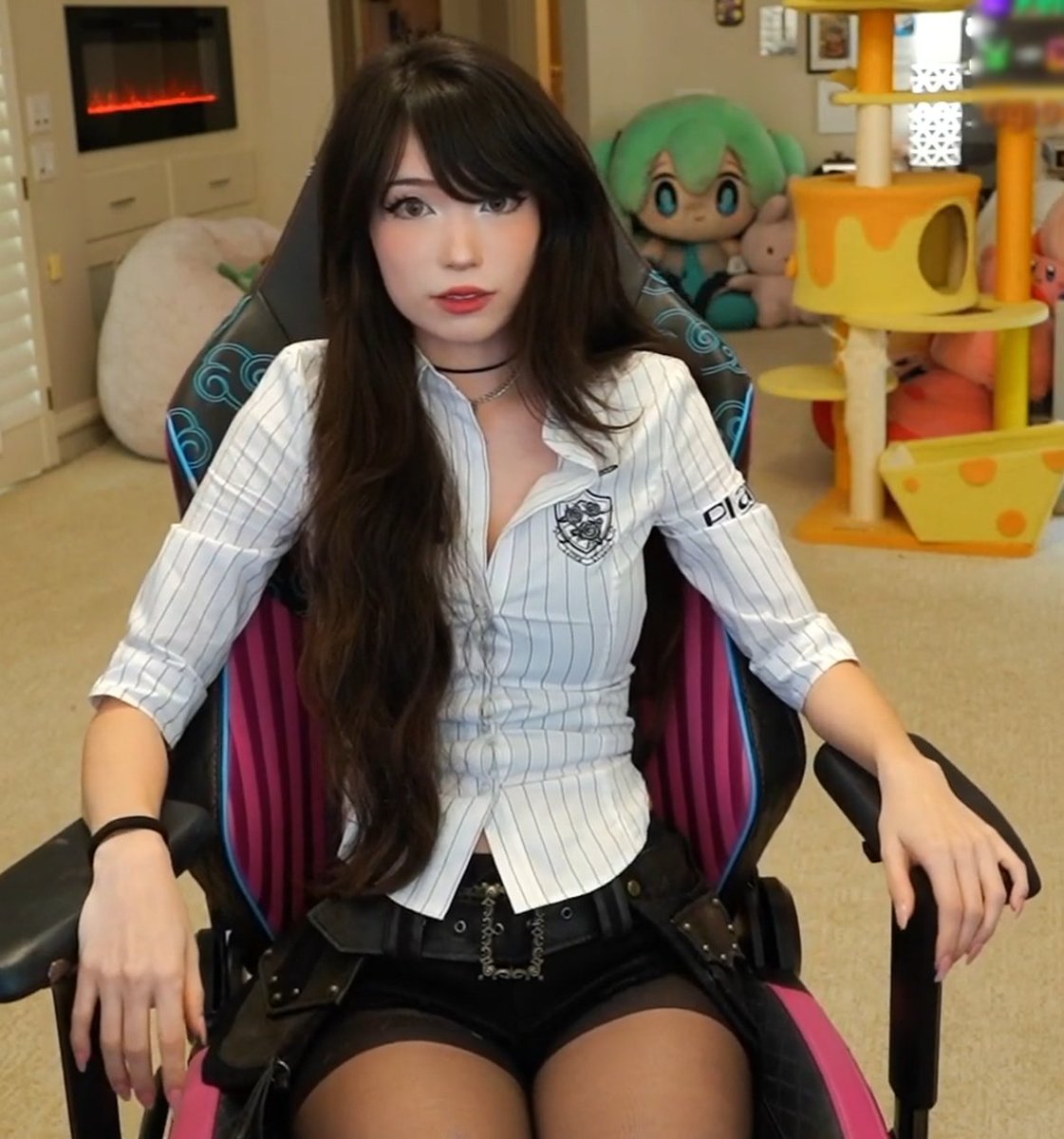 Emi on her throne