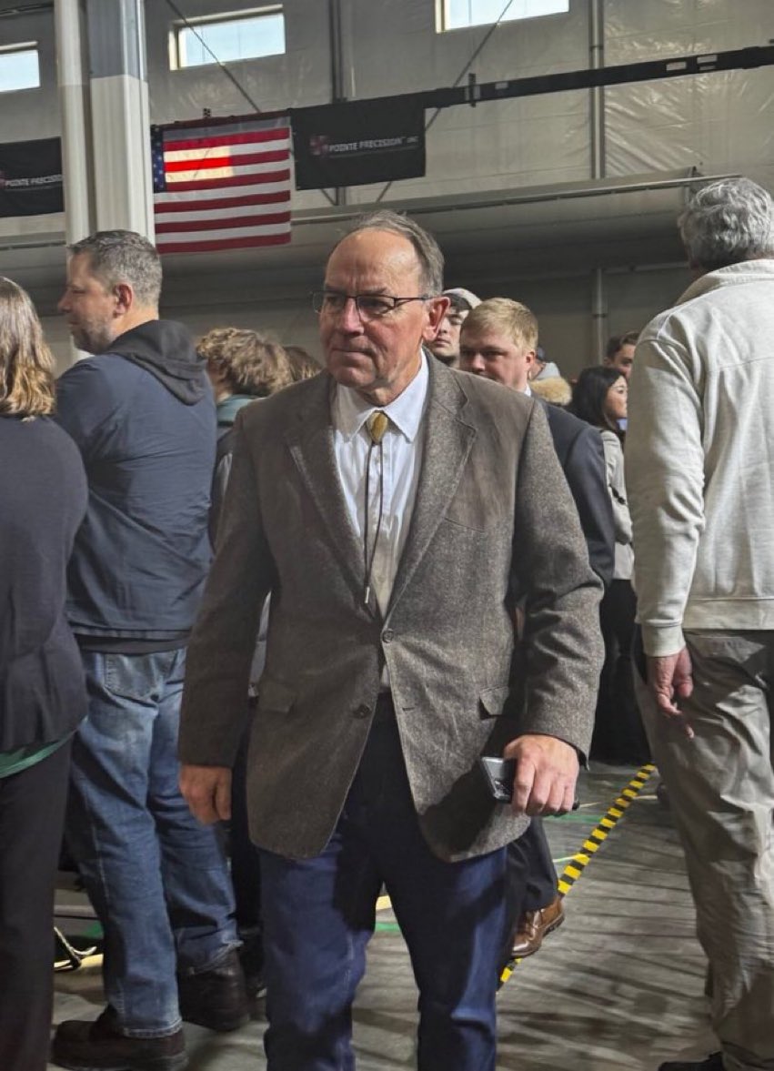 Red Wisconsin tweet media