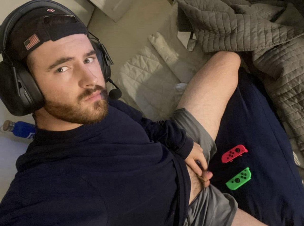 microboyjay tweet media