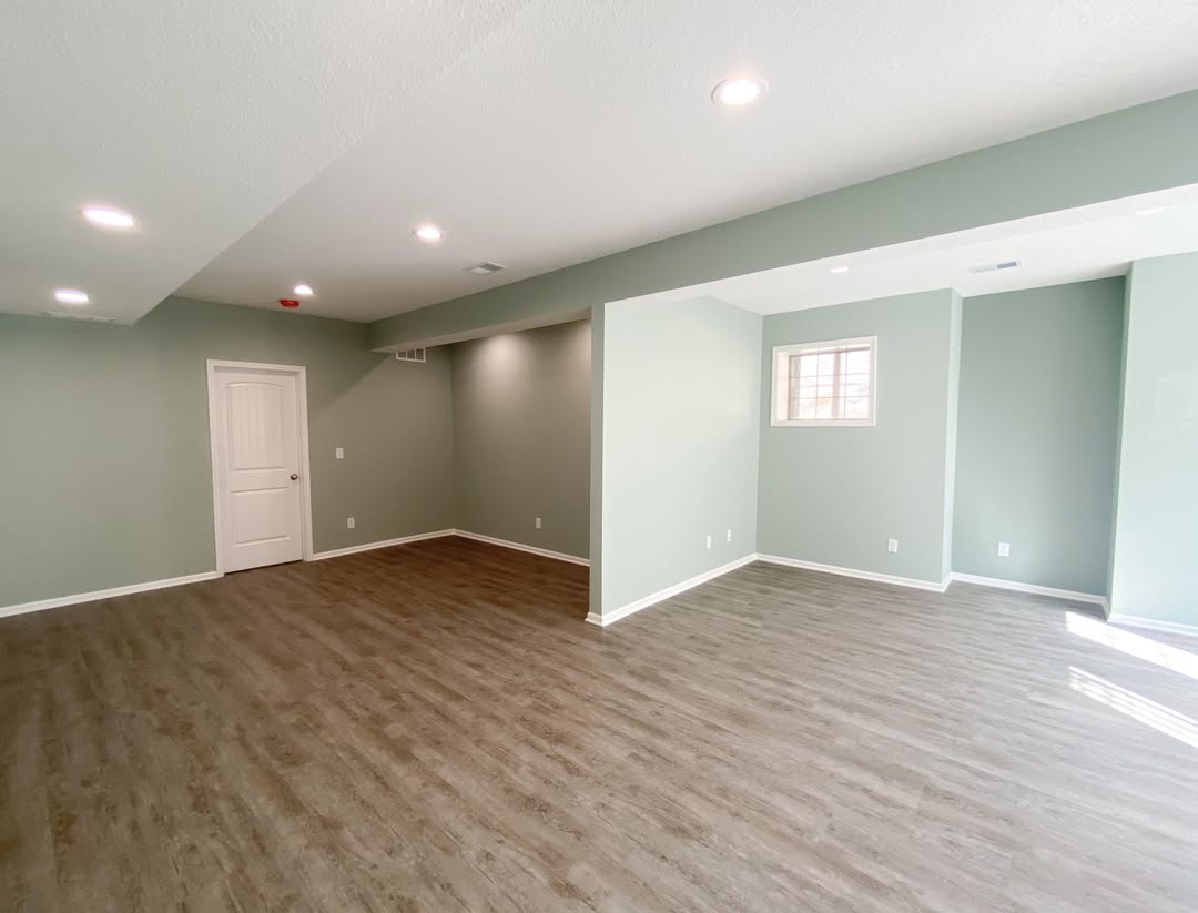 EmpireRemodelKC's tweet image. You don’t need a new house… you need a better version of the one you already have.

#HomeMakeover #UpgradeYourHome #DreamSpaces #HomeDesign #ModernHome #RenovationProject #InteriorGoals #HomeVibes #ConstructionExperts #HomeStyle #CreativeSpaces #FinishedProject #HomeGoals