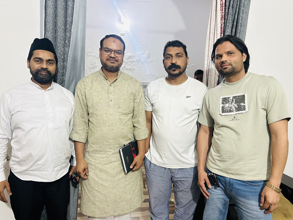 kashifbharti's tweet photo. माननीय राष्ट्रीय अध्यक्ष सह सांसद @BhimArmyChief साहब के साथ धामपुर (नगीना) में! https://t.co/KSNk3uWnuC