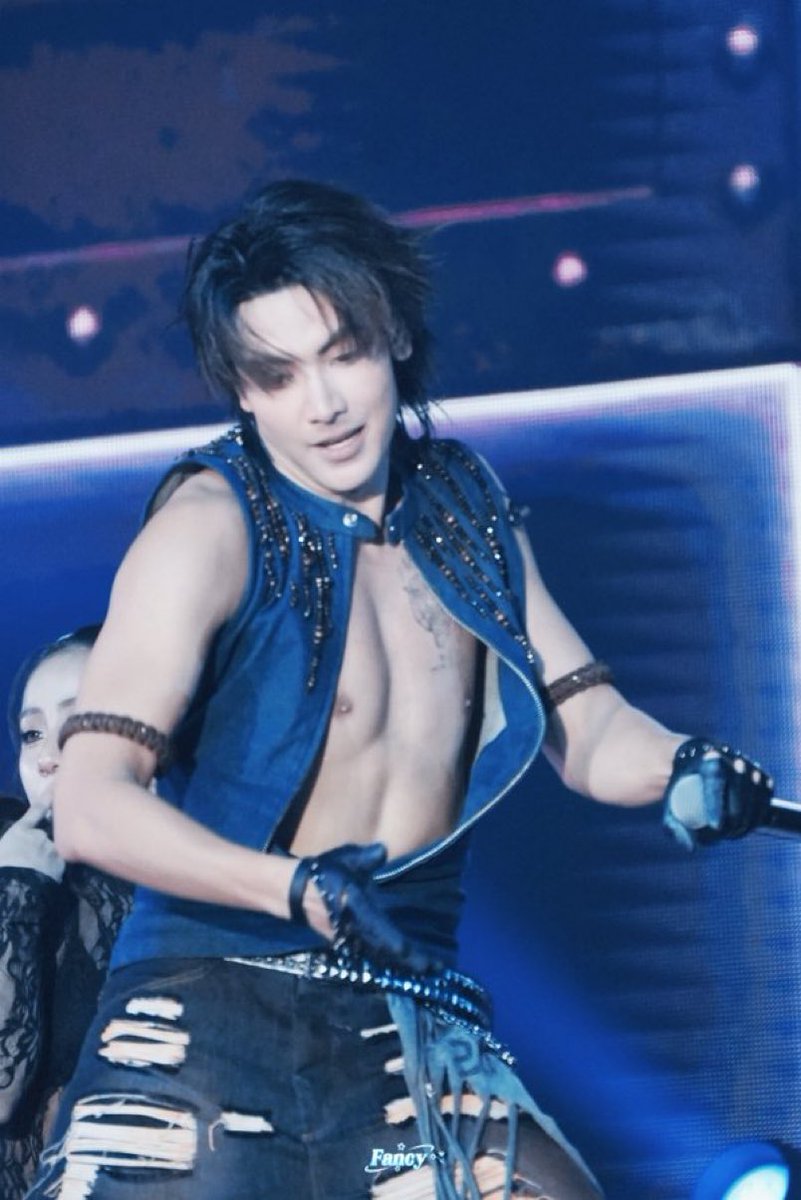 wei ˚˖𓍢ִ໋❀ tweet media