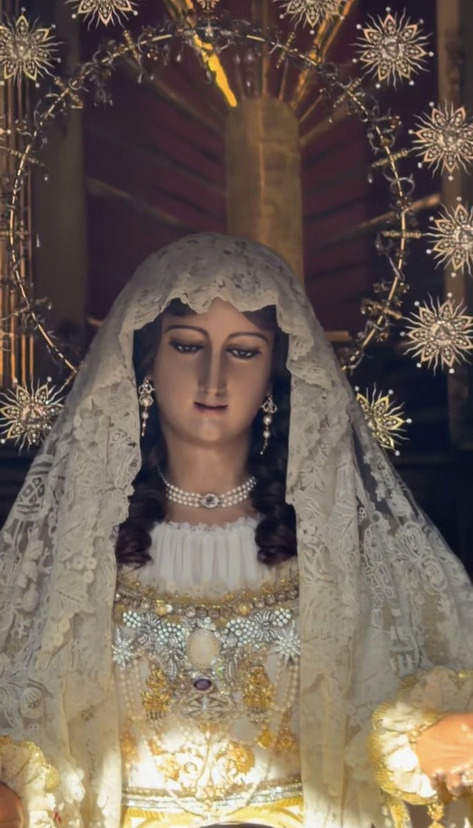 ¡Con oro de corazones, con suspiros de victoria!