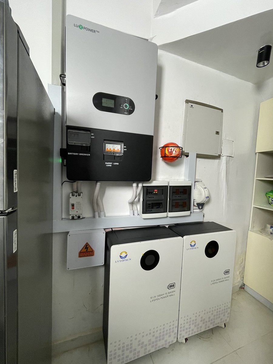 Rawletric_solar's tweet image. installed a 12kW inverter paired with 30kWh of lithium battery storage (15kWh x2) &amp;amp; 24 Jinko 630W solar panels. Take the leap towards energy independence, stop overspending on fuel and break free from an unreliable grid. 
WhatsApp via 08149708603
#solar #energy #inverter #battery