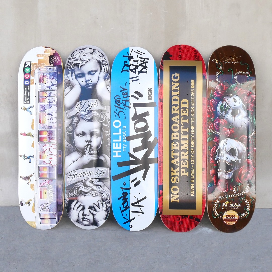 CSSKATESHOP's tweet photo. 【新入荷情報】DGK SKATEBOARDS

"DIRTY GHETTO KIDS" （汚いスラム地区の子供ら）を意味する、DGK（ディージーケー スケートボード）から、ジョシュ・ケリス、ジョン・シャナハンのプロモデル、歴史的なスケートスポットのラブパーク、ピア７の最新チームデッキが入荷。
https://t.co/0KdHLcFbba https://t.co/SRIrdUJmKA