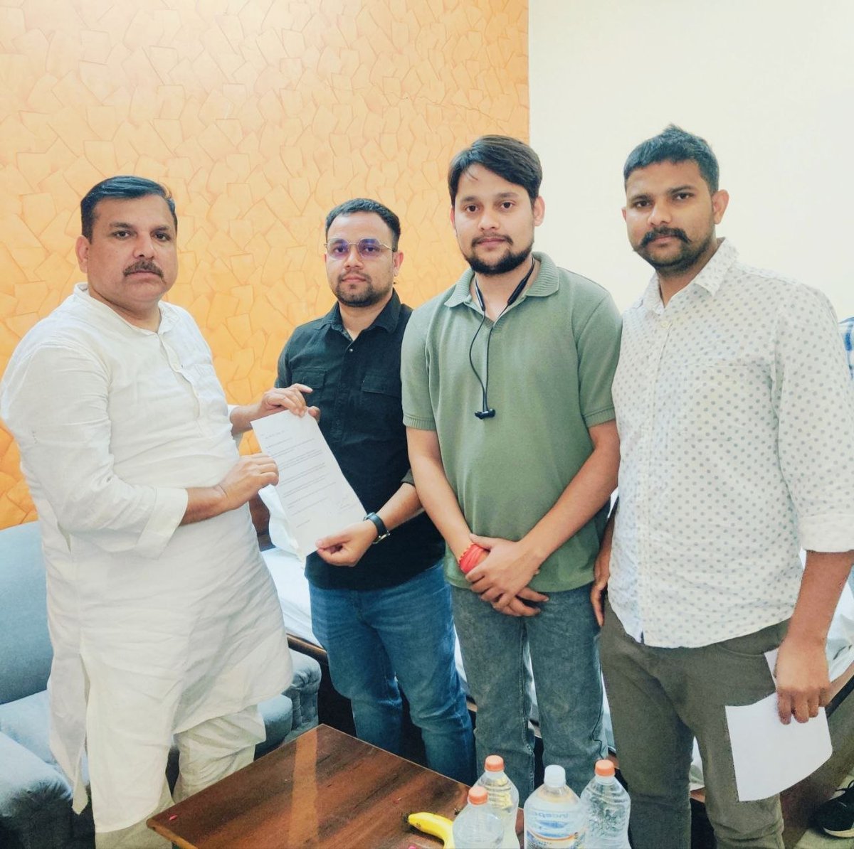 सुरेंद्र चौधरी tweet media