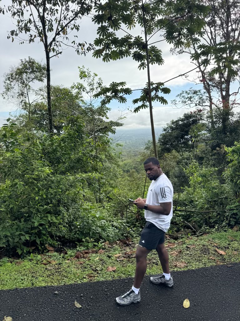 thats_dnice's tweet photo. ⛰️🇨🇷 https://t.co/SFNpRwCBqM