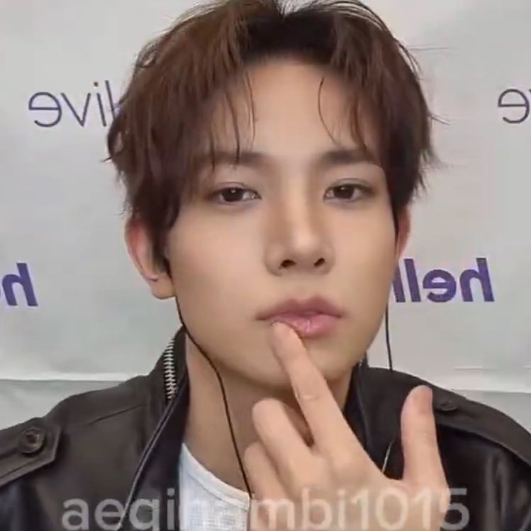 OT7 | هِـيُّـورِي tweet media