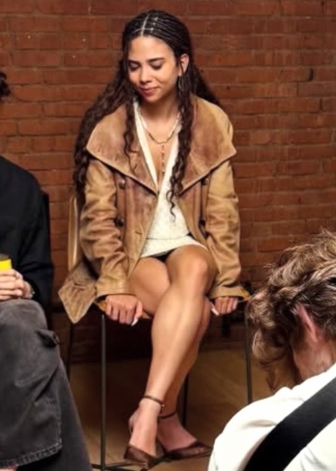 laetitia hollard updates tweet media