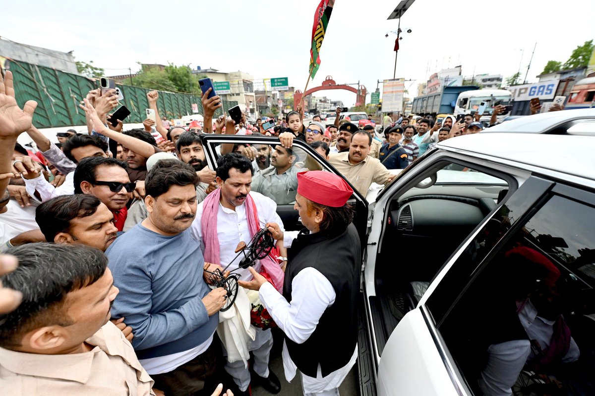 Akhilesh Yadav tweet media