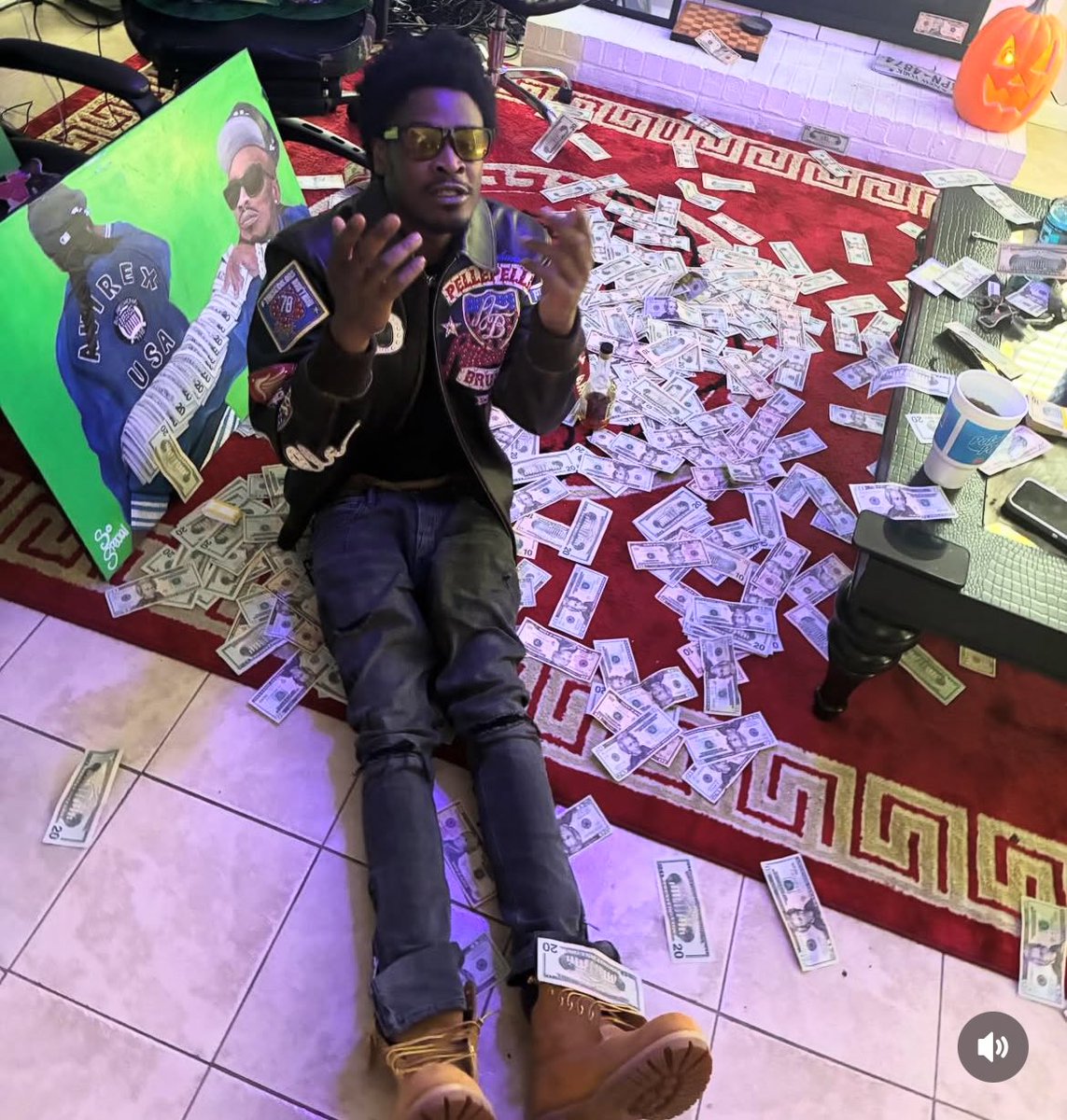 almightyyglo1's tweet image. Rxk nephew cuts off all his dreads and introduces a new alter ego 👀 SlowLaneLarry 😭🚦