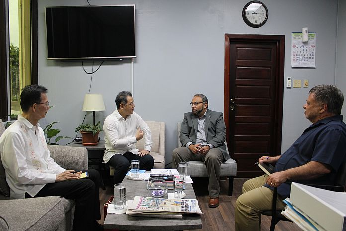 caribbeannewsuk's tweet image. #BELIZE: Henry Charles Usher, minister of the public service and disaster risk management, and Rolando Zetina, chief executive officer, met Tuesday with H.E. Amino C.Y. Chi, the newly appointed ambassador of the Republic of China (Taiwan) to Belize.